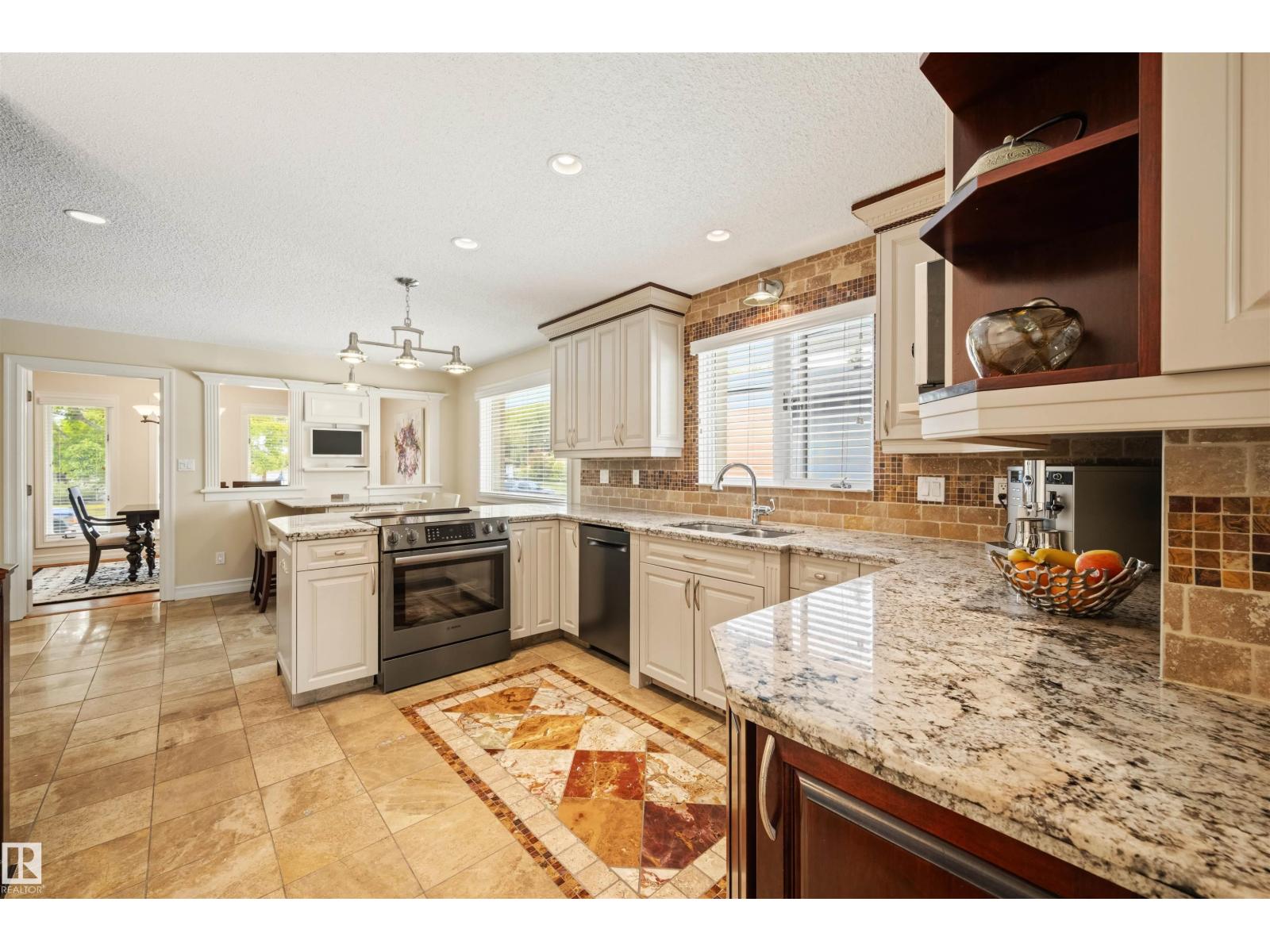 111 FAIRWAY DR NW — photo 13