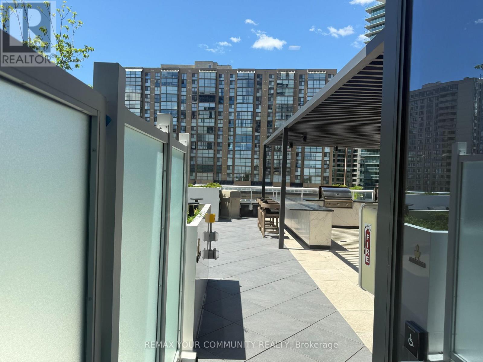 #401 15 HOLMES AVENUE - Image 9