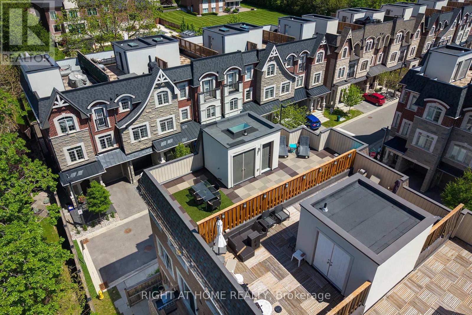 2 QUEEN MARY COURT - 29