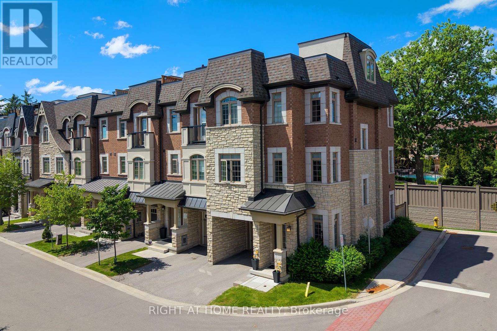 2 QUEEN MARY COURT - 42