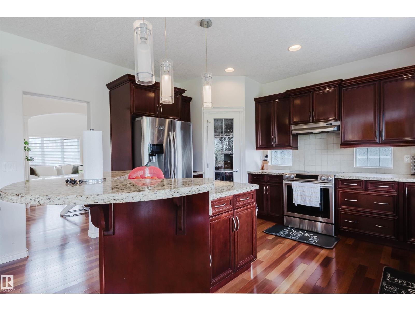 20524 58 AV NW — photo 26