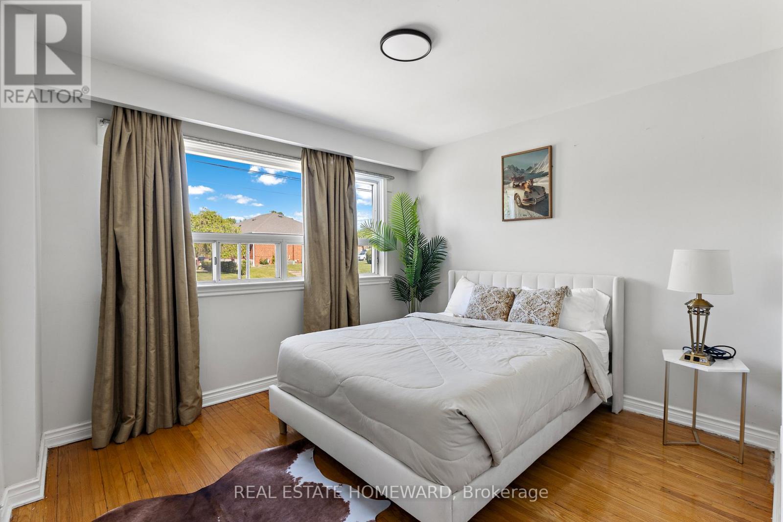 85 LETCHWORTH CRESCENT - 14