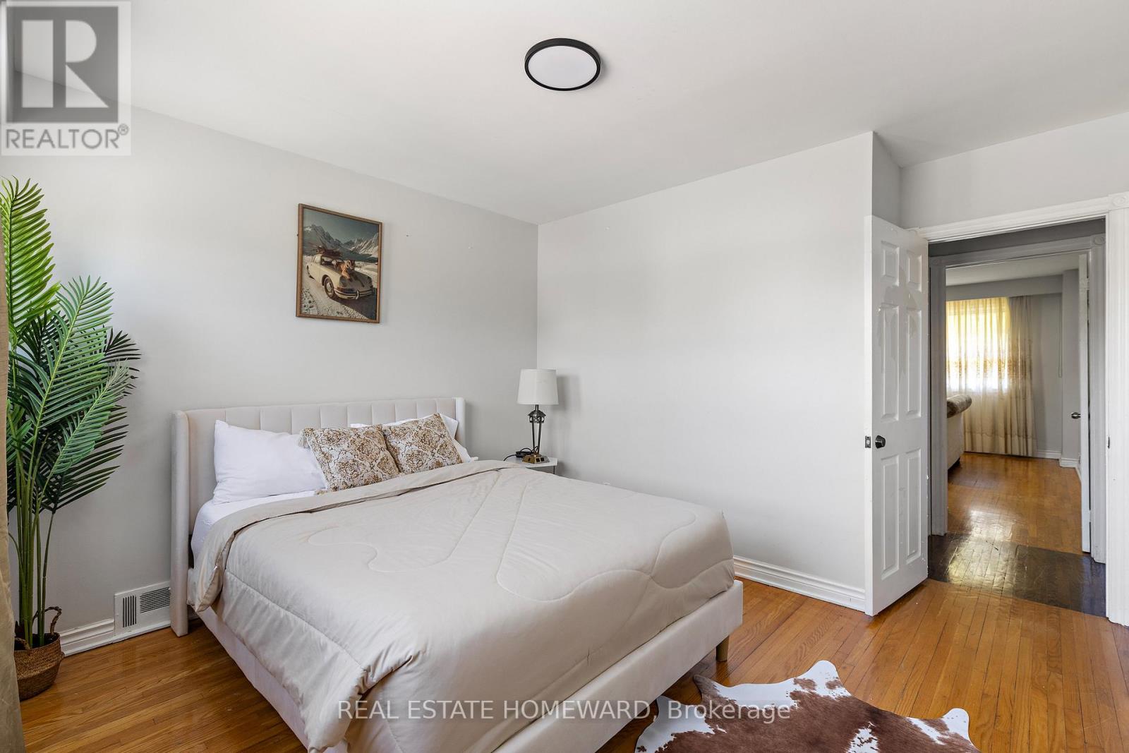 85 LETCHWORTH CRESCENT - 15