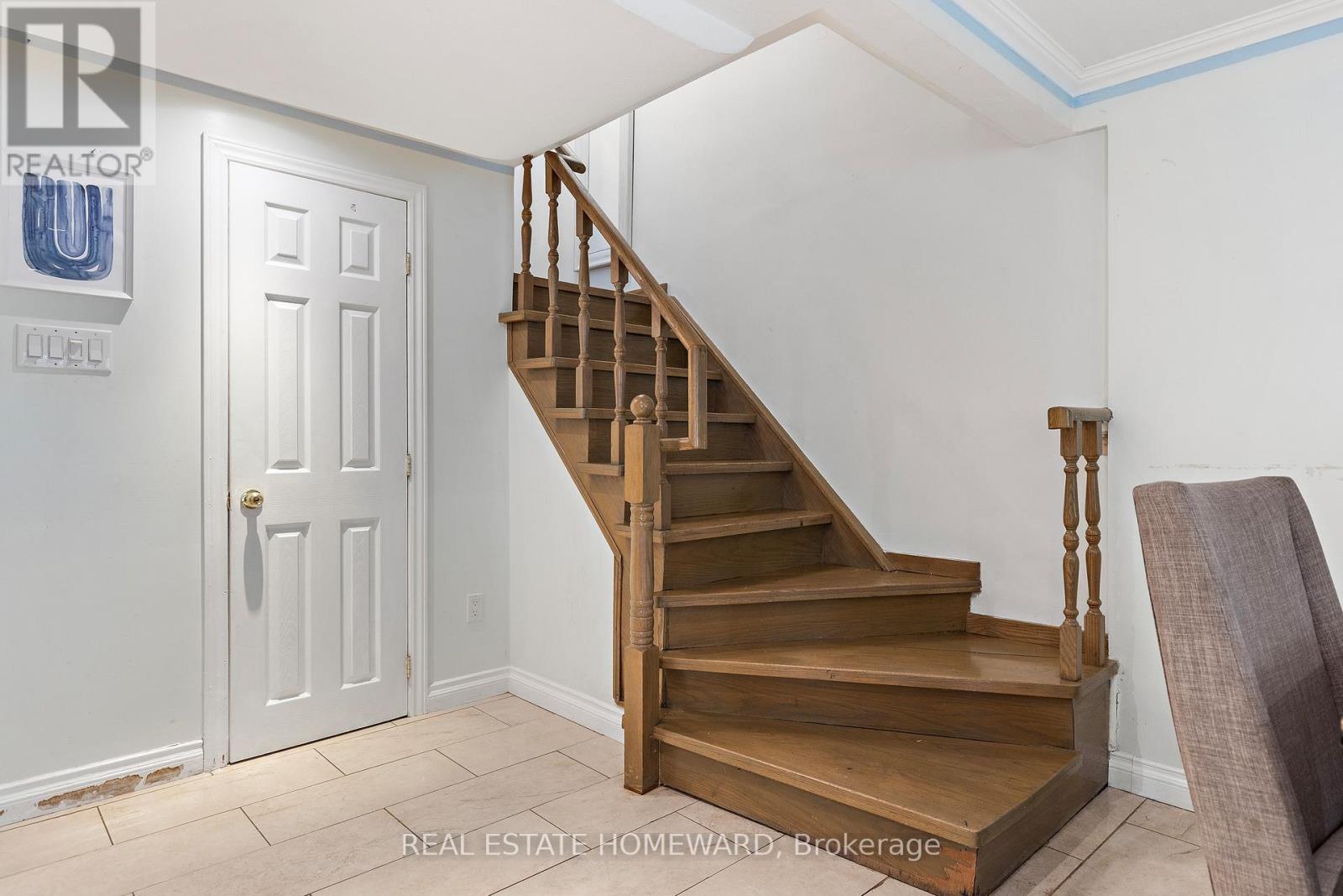 85 LETCHWORTH CRESCENT - 19
