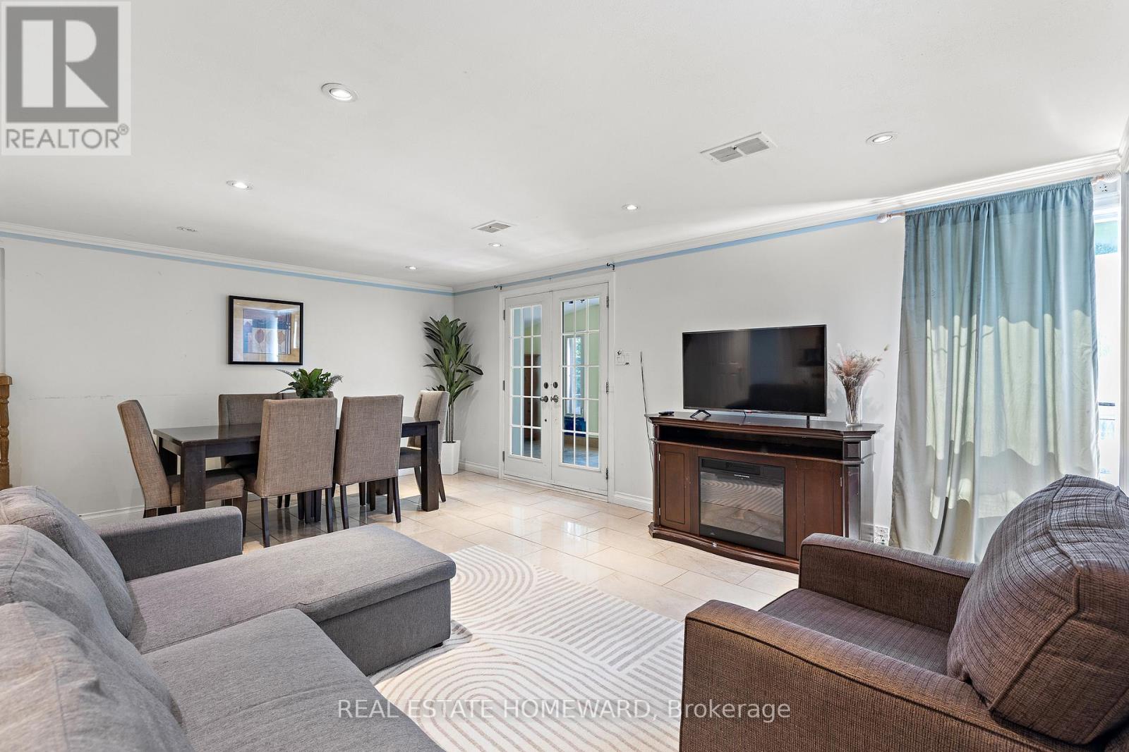 85 LETCHWORTH CRESCENT - 20