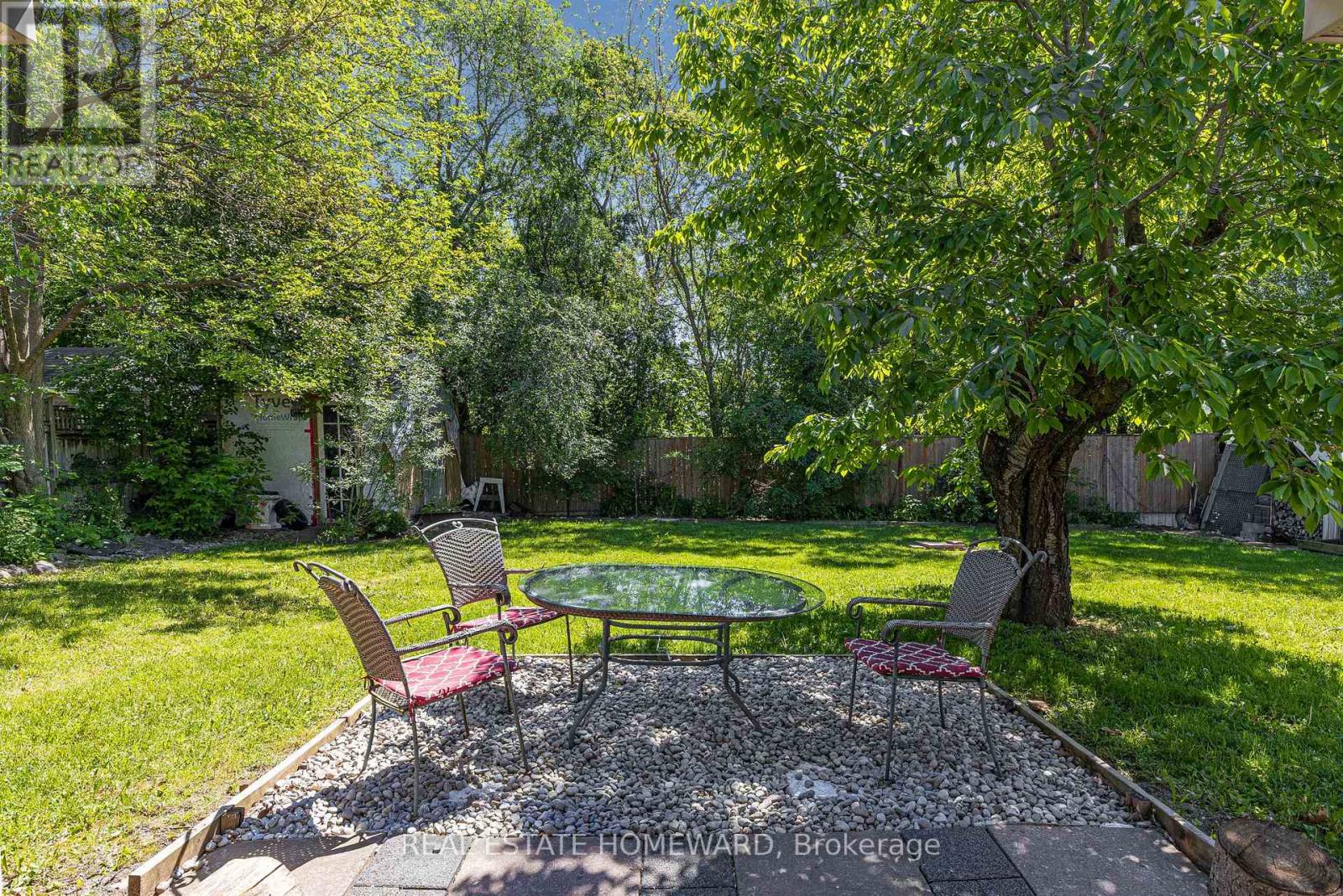 85 LETCHWORTH CRESCENT - 29