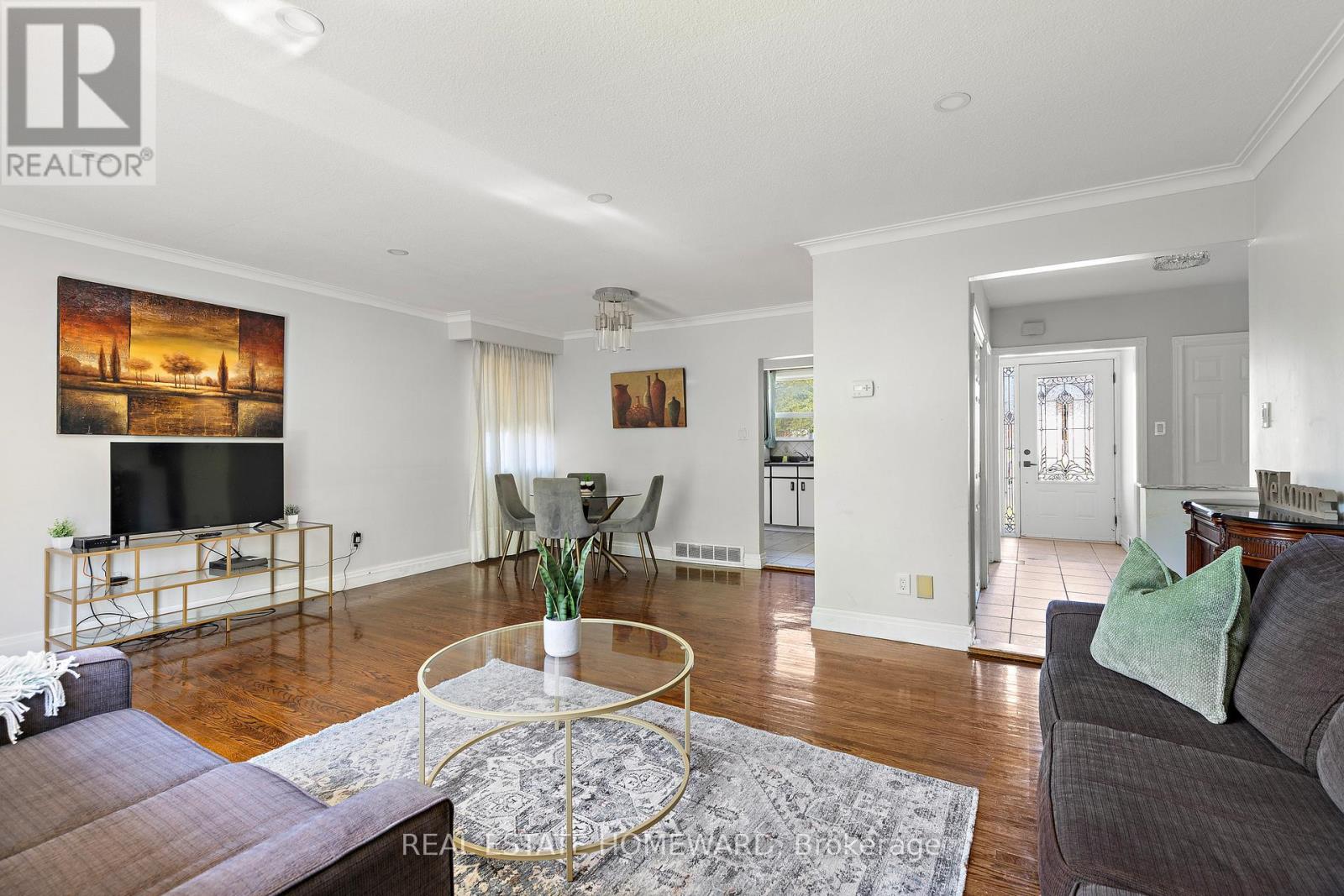 85 LETCHWORTH CRESCENT - 3