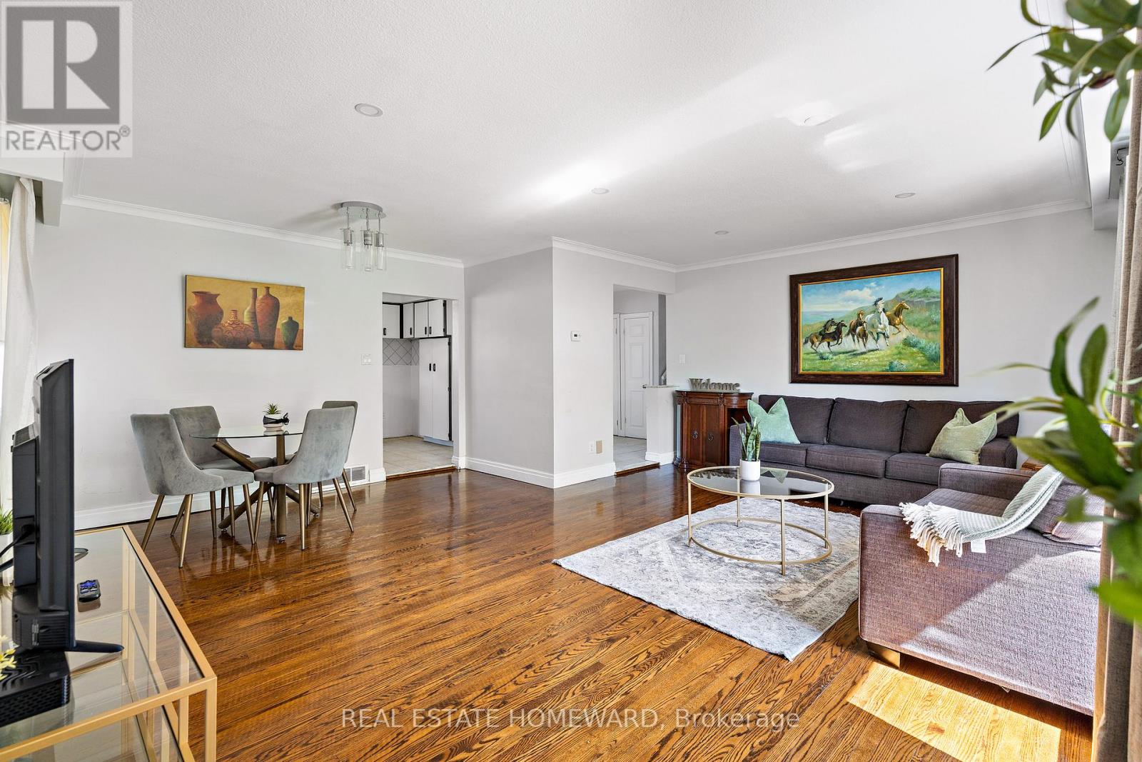 85 LETCHWORTH CRESCENT - 5
