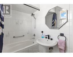 85 Letchworth Crescent, Toronto, ON M3M1Z1 Photo 12