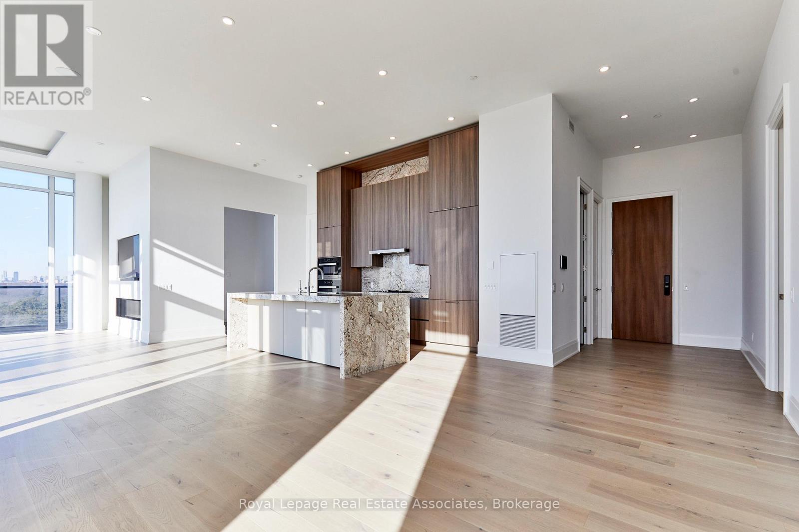Kitchen/Dining Room.