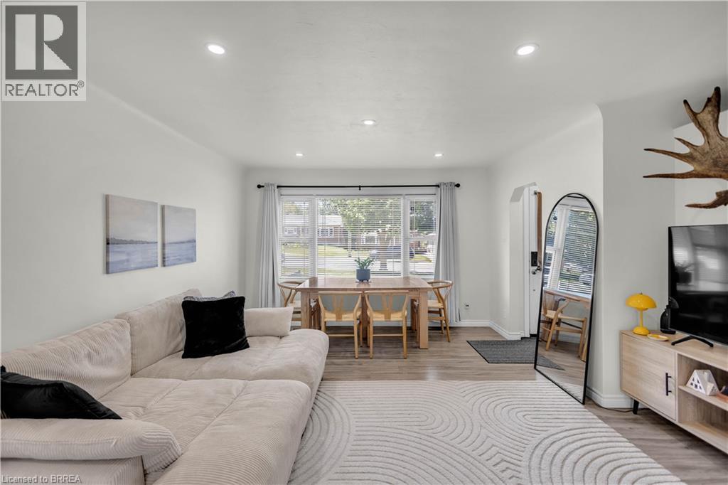 450 HIGHLAND Road E - 3