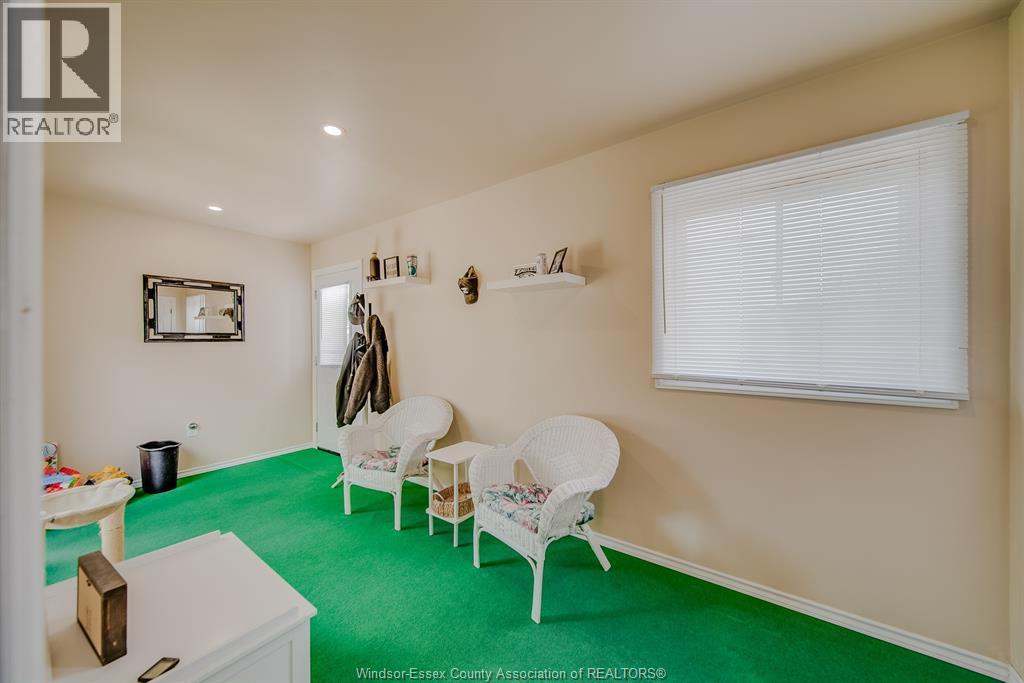 8 SARAH STREET - 23