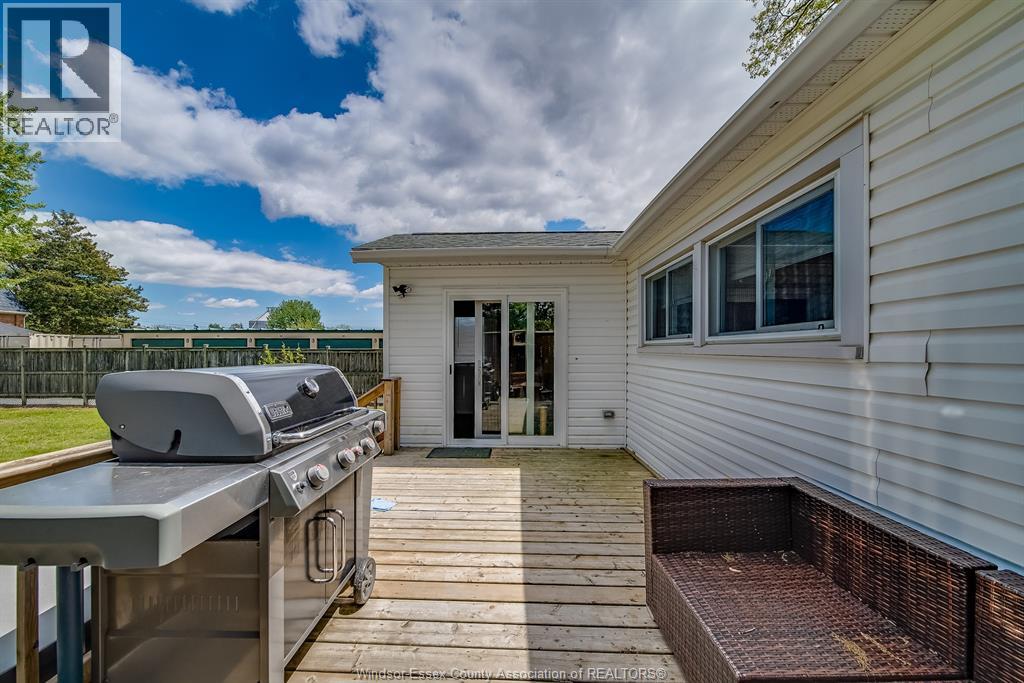 8 SARAH STREET - 33