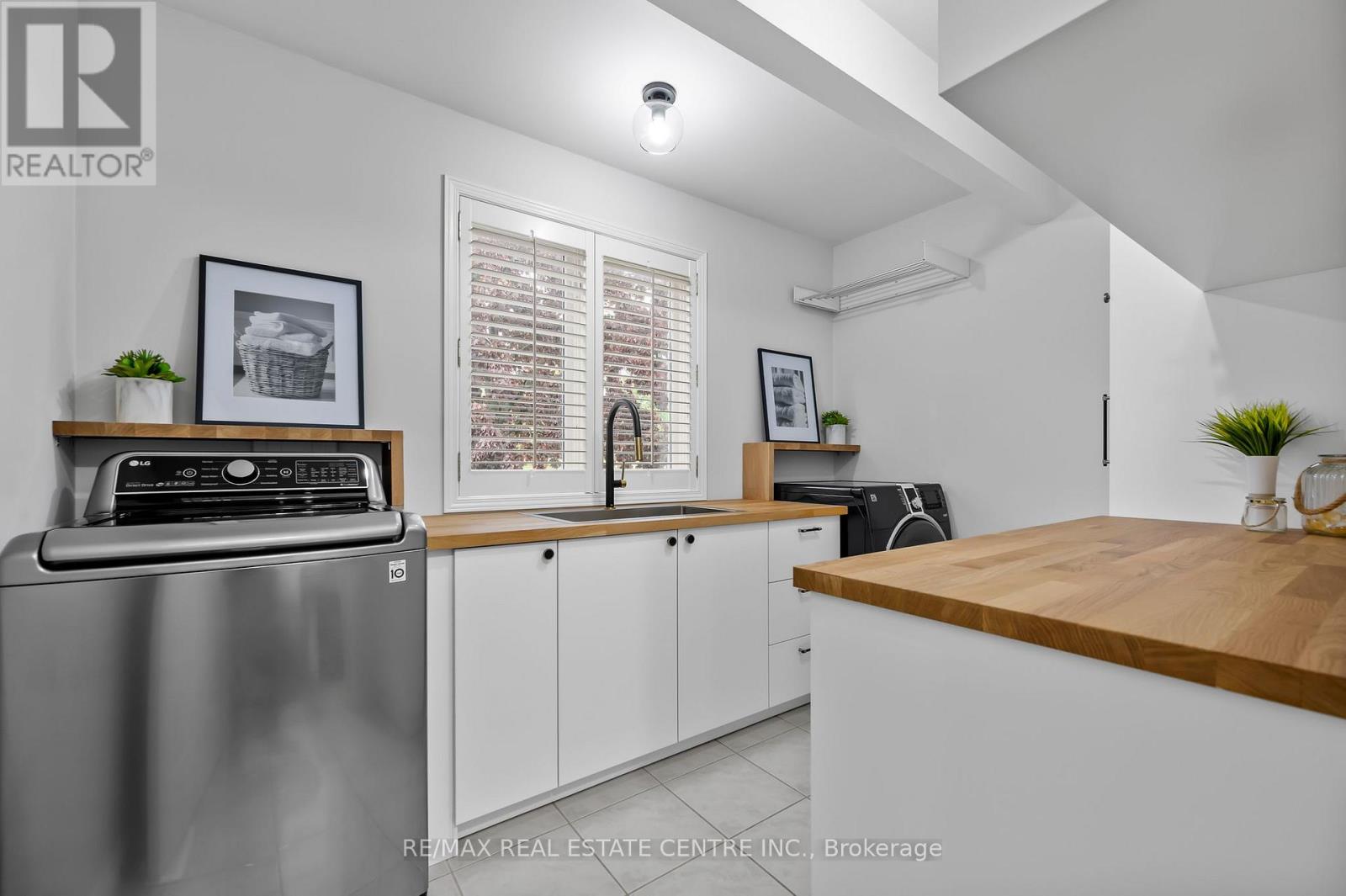 1 BROWN AVENUE - 18