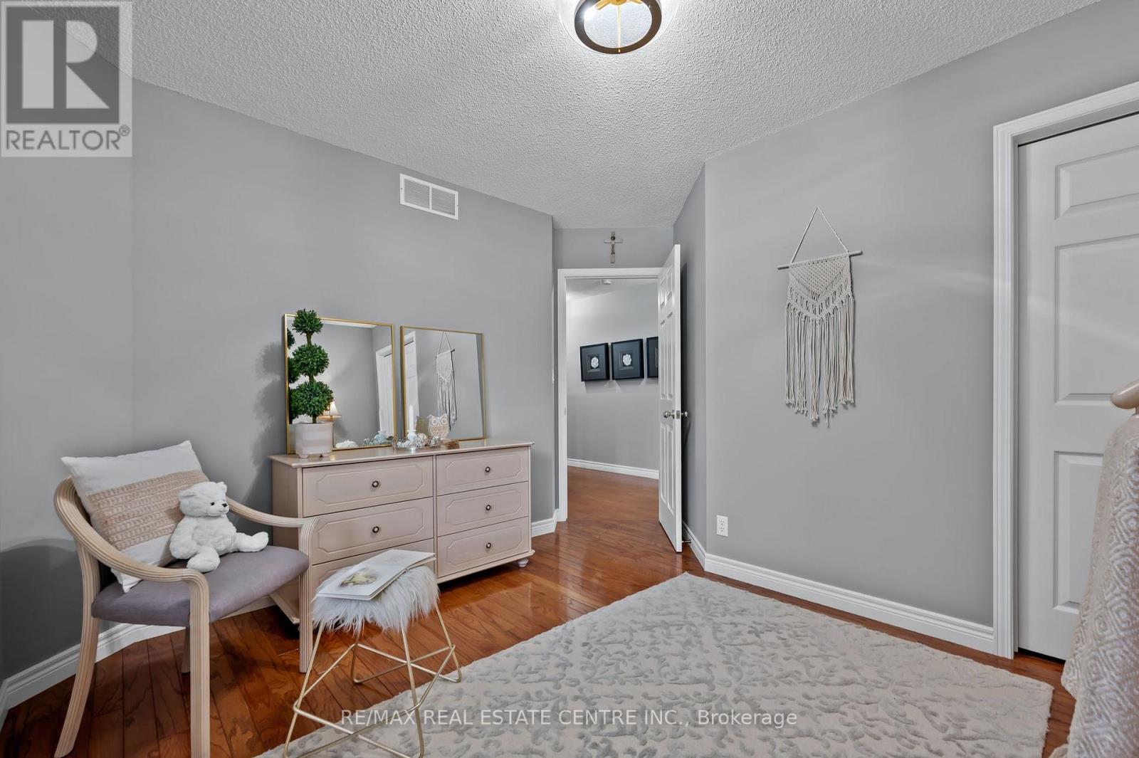 1 BROWN AVENUE - 26