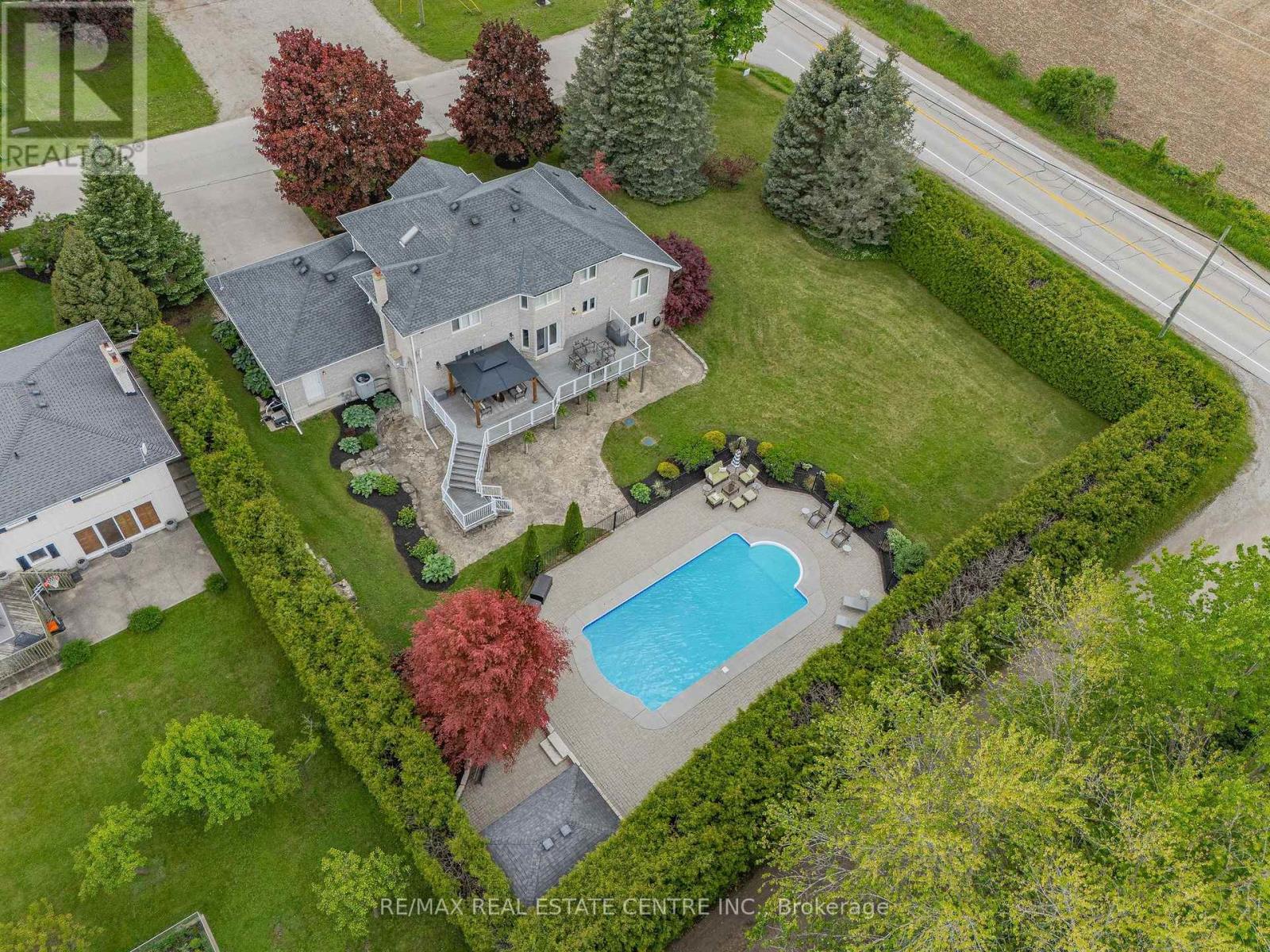 1 BROWN AVENUE - 47