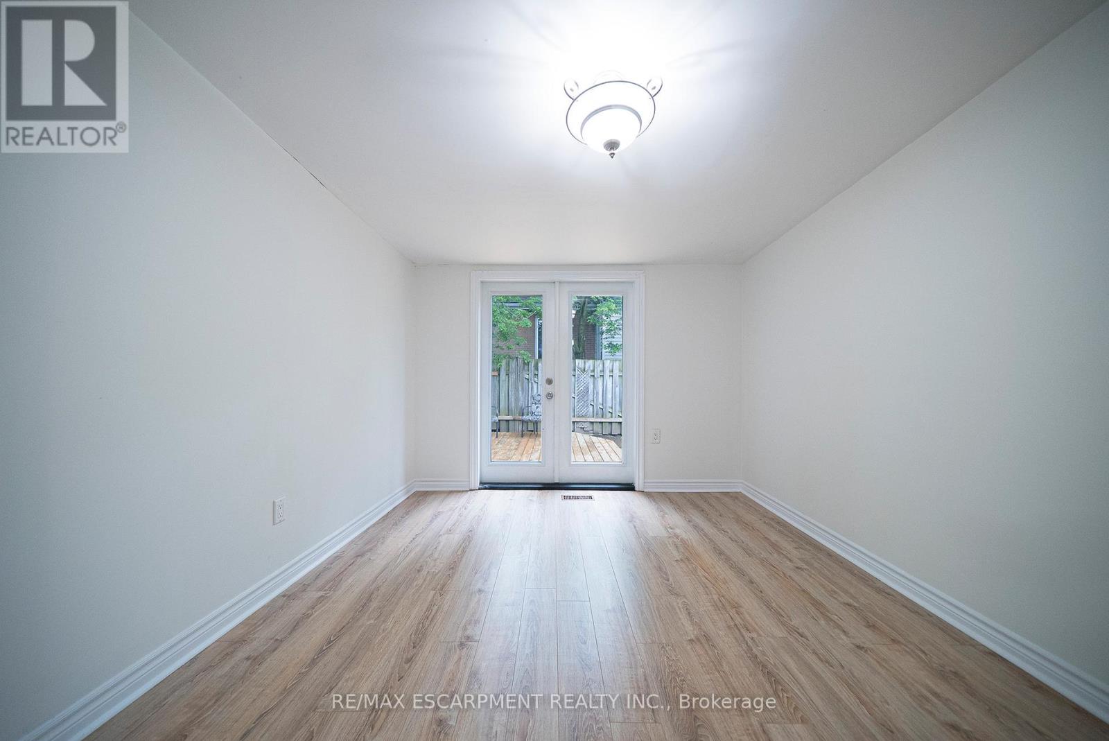 15 MARGUERETTA STREET - 12