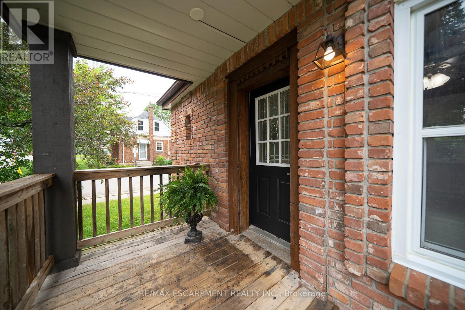 15 MARGUERETTA STREET - 2