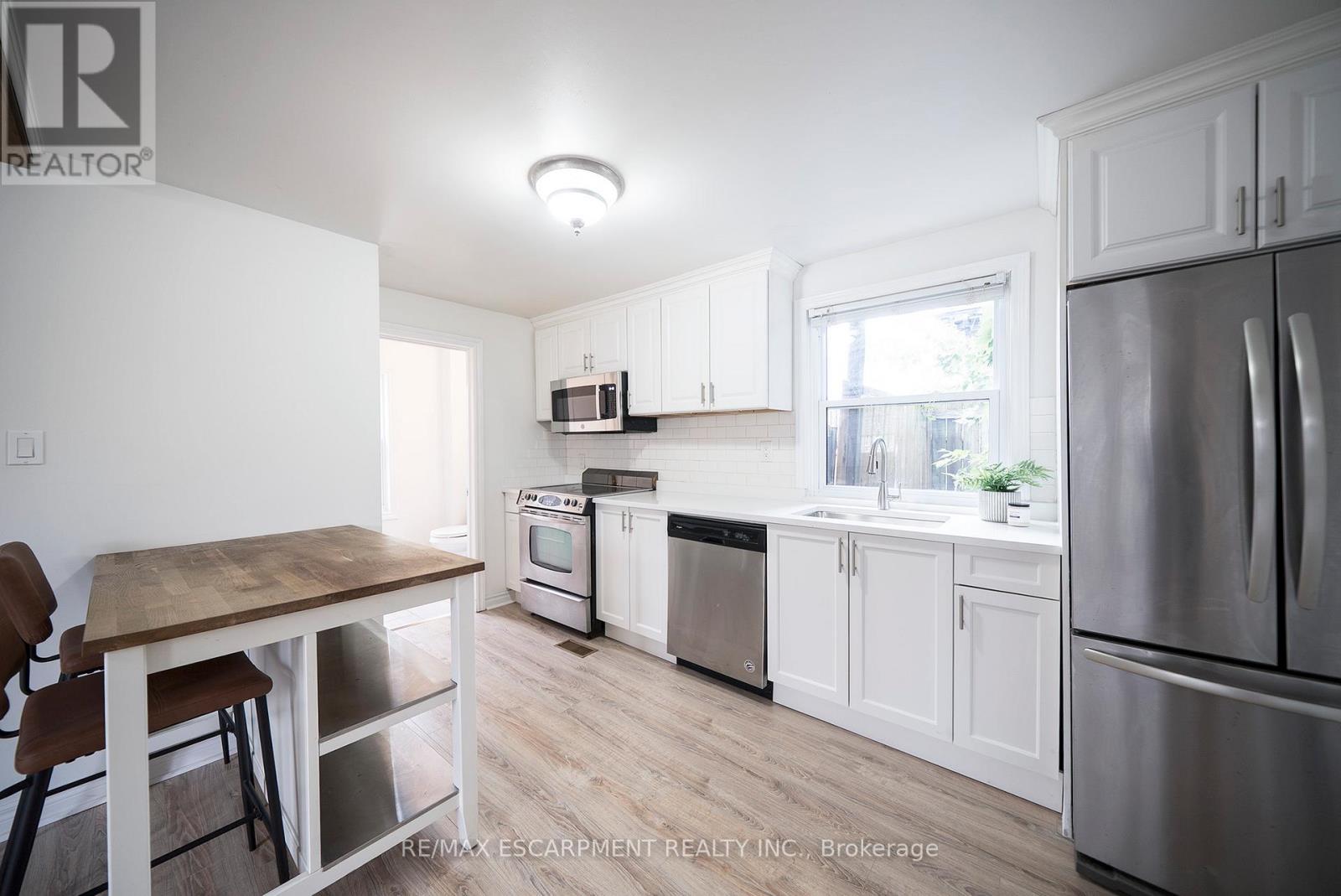 15 MARGUERETTA STREET - 3