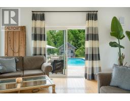 Living room - 529648 Osprey-the Blue Mountains Townline, Grey Highlands, ON L0M1P0 Photo 10