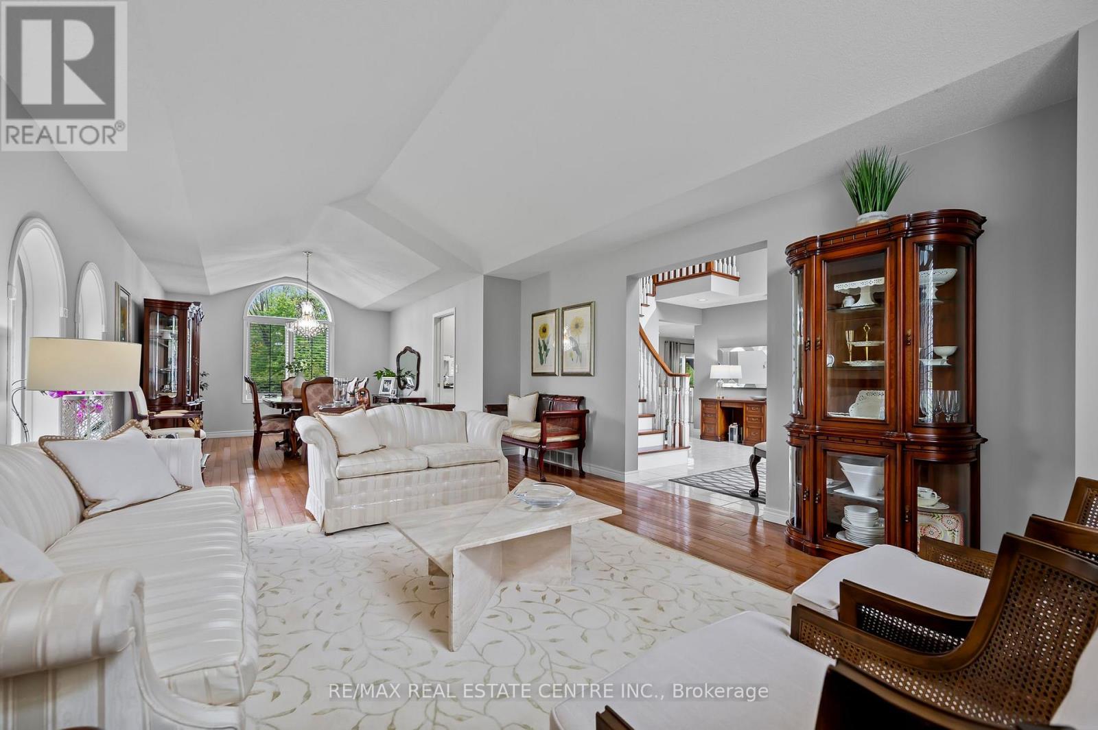 1 BROWN AVENUE - 7