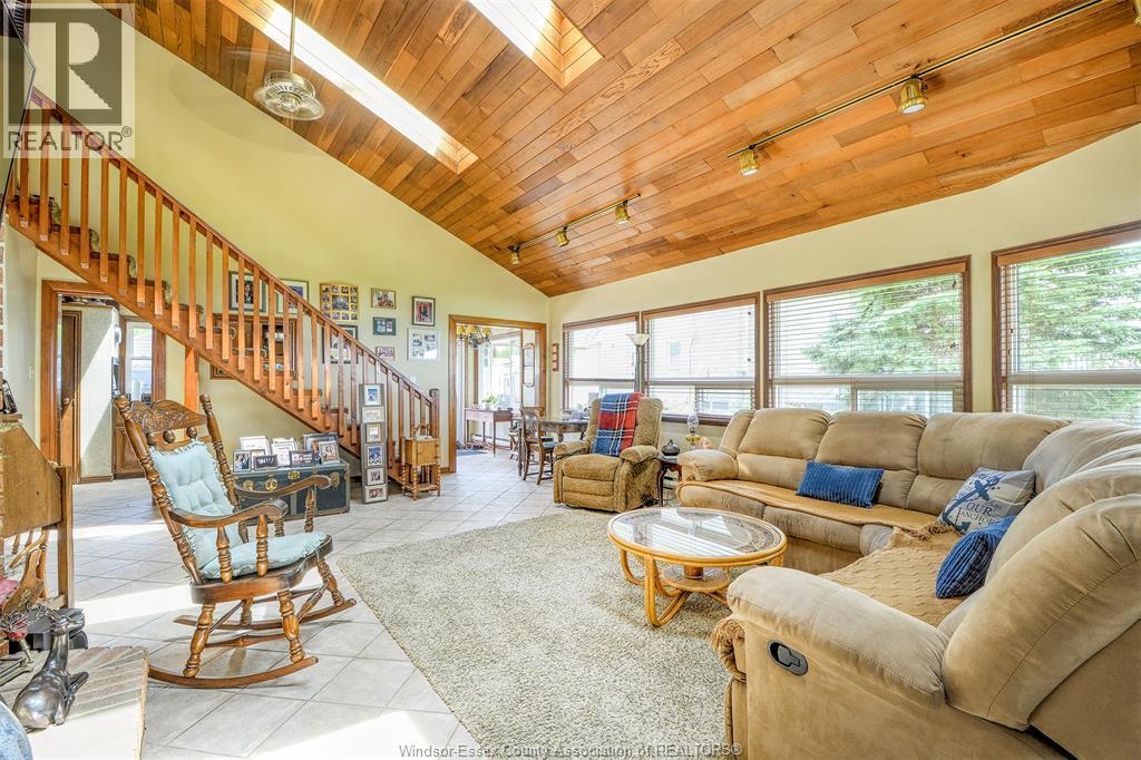 1047 FRONT ROAD South - 6