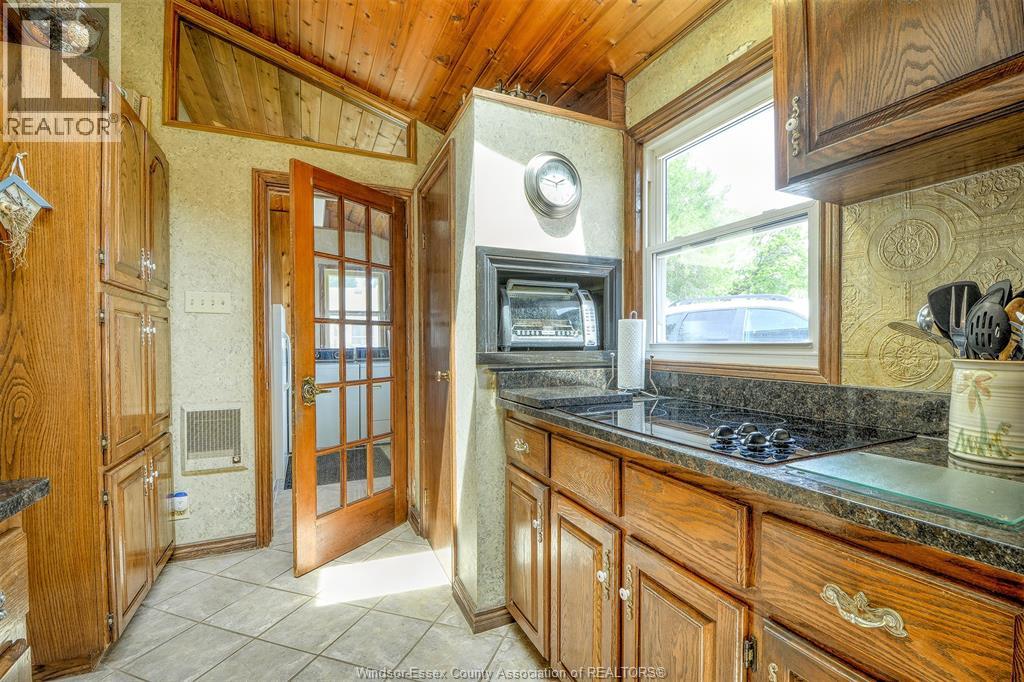 1047 FRONT ROAD South - 11