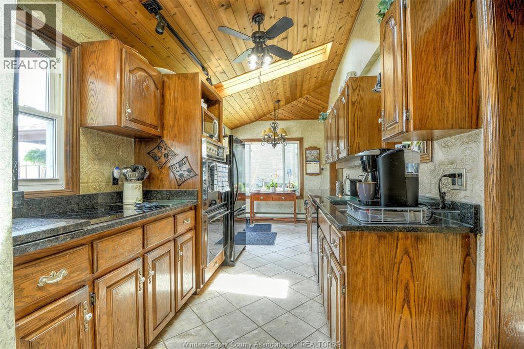 1047 FRONT ROAD South - 12