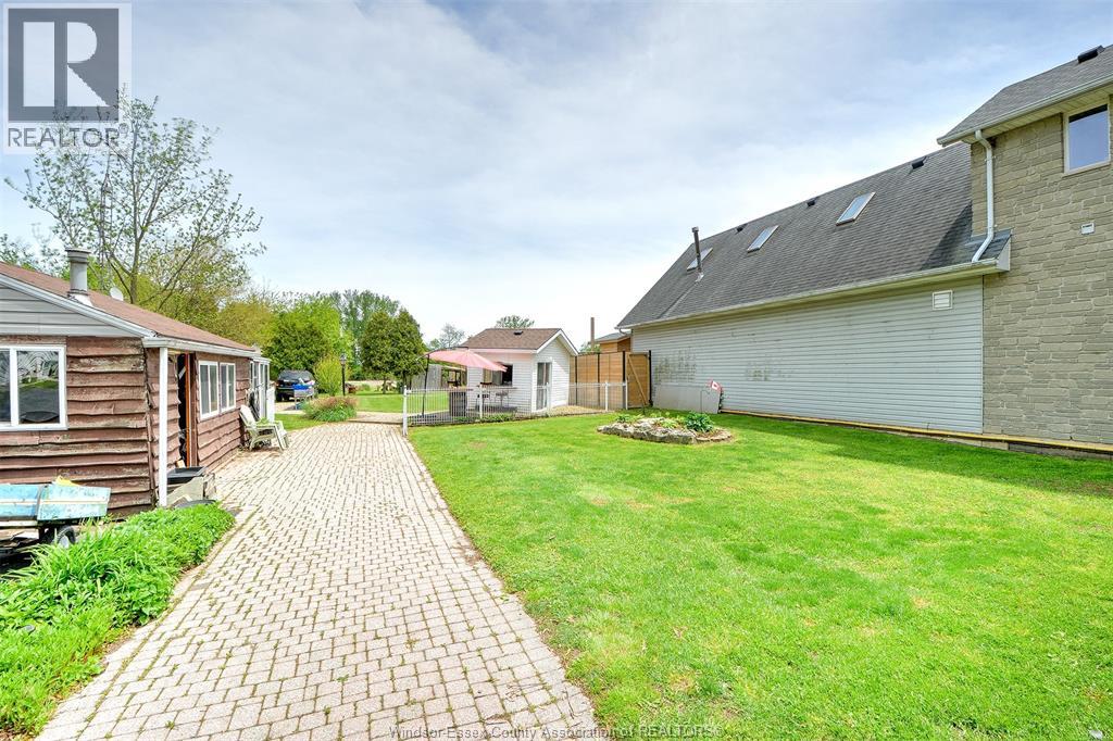 1047 FRONT ROAD South - 32