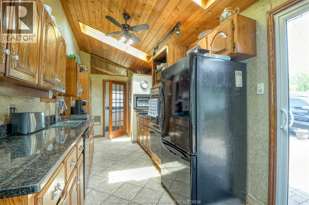 1047 FRONT ROAD South - 10