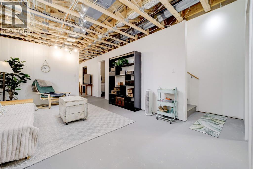 956 11 Street S — photo 35