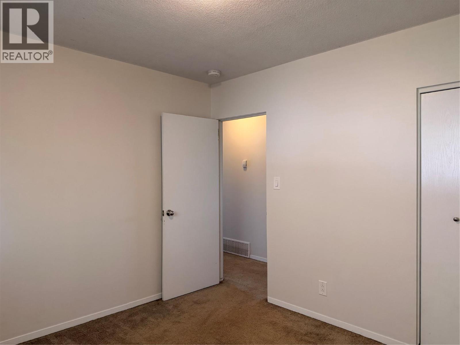 1601 37th Street - 10