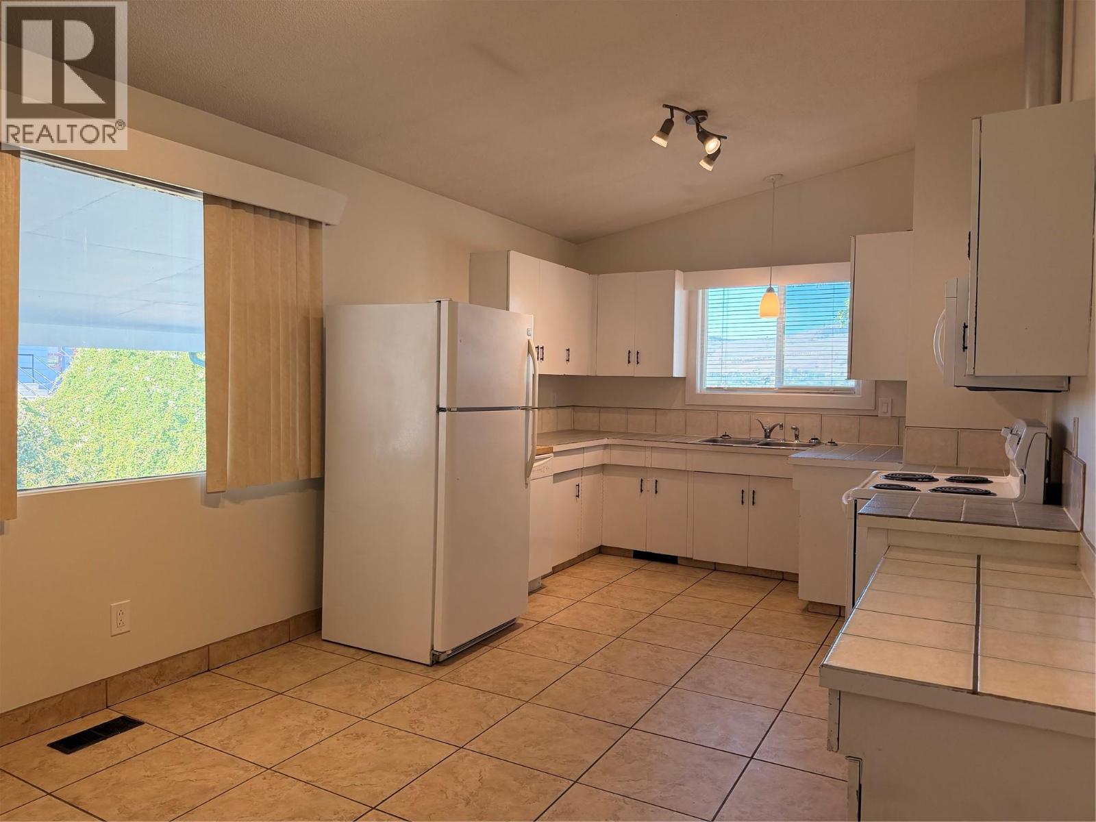  1601 37th Street, Vernon