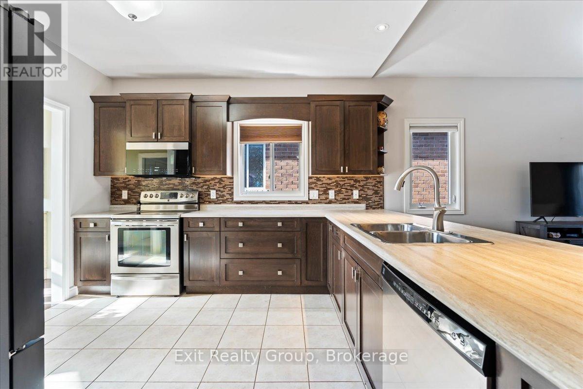 14 CAVENDISH DRIVE - Image 9