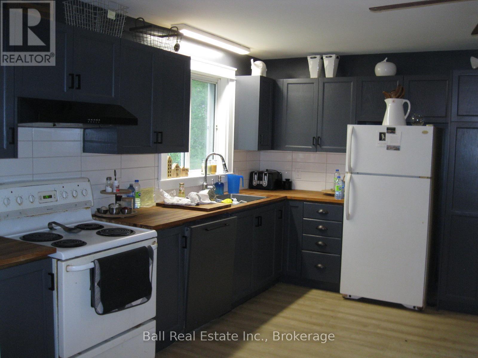24 MAPLE RIDGE DRIVE - 18