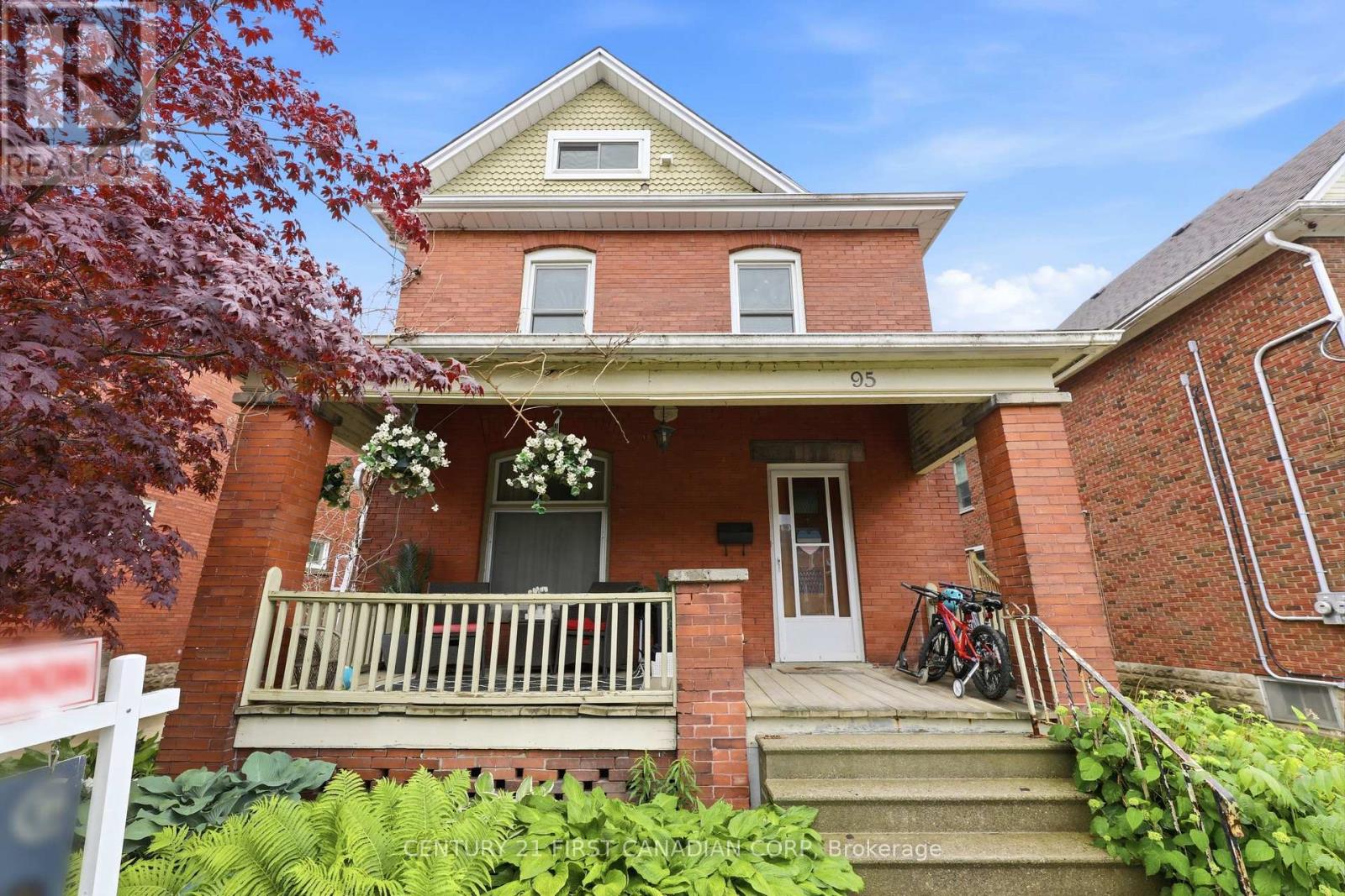 95 MYRTLE STREET N - 1