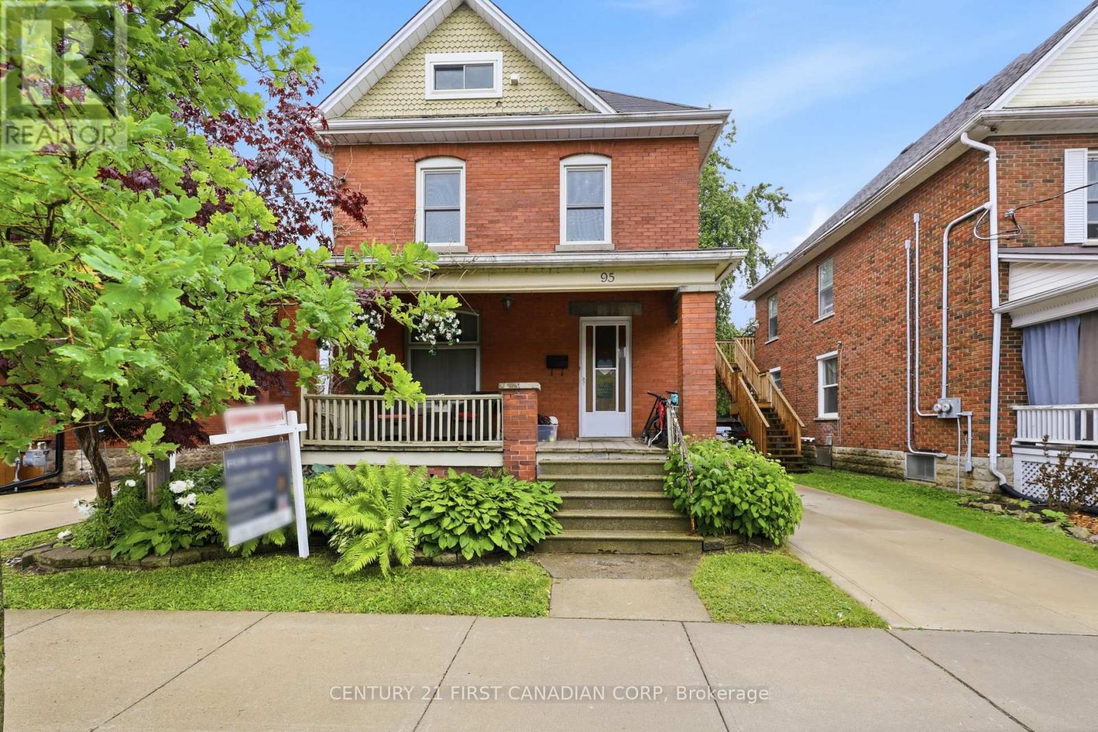 95 MYRTLE STREET N - 21
