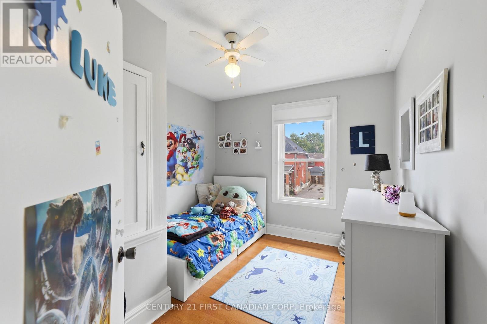 95 MYRTLE STREET N - 25
