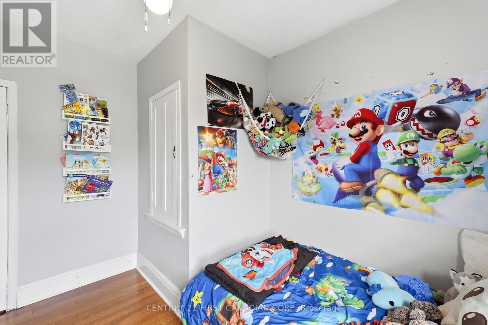 95 MYRTLE STREET N - 26