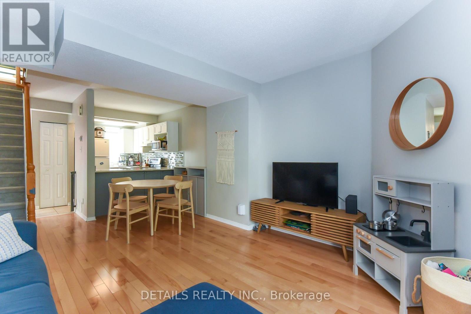 2 Bed, 2 Bath House for Sale in Ottawa – 158 FORWARD AVENUE, Ottawa – MLS# X13436026 - Image 15