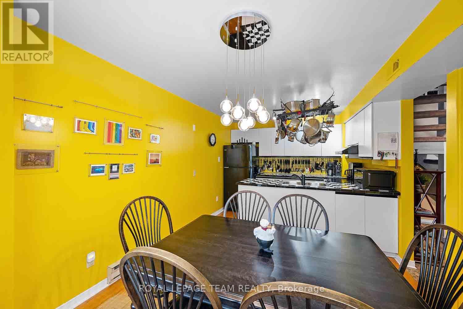 3 Bed, 2 Bath House for Sale in Ottawa – 2 – 220 WILBROD AVENUE, Ottawa – MLS# X13436042 - Image 14
