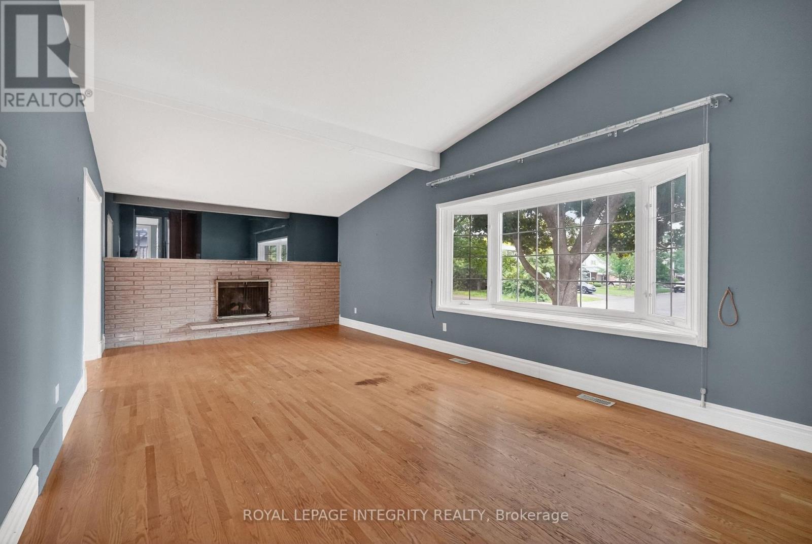46 ST REMY DRIVE — photo 14 of 50