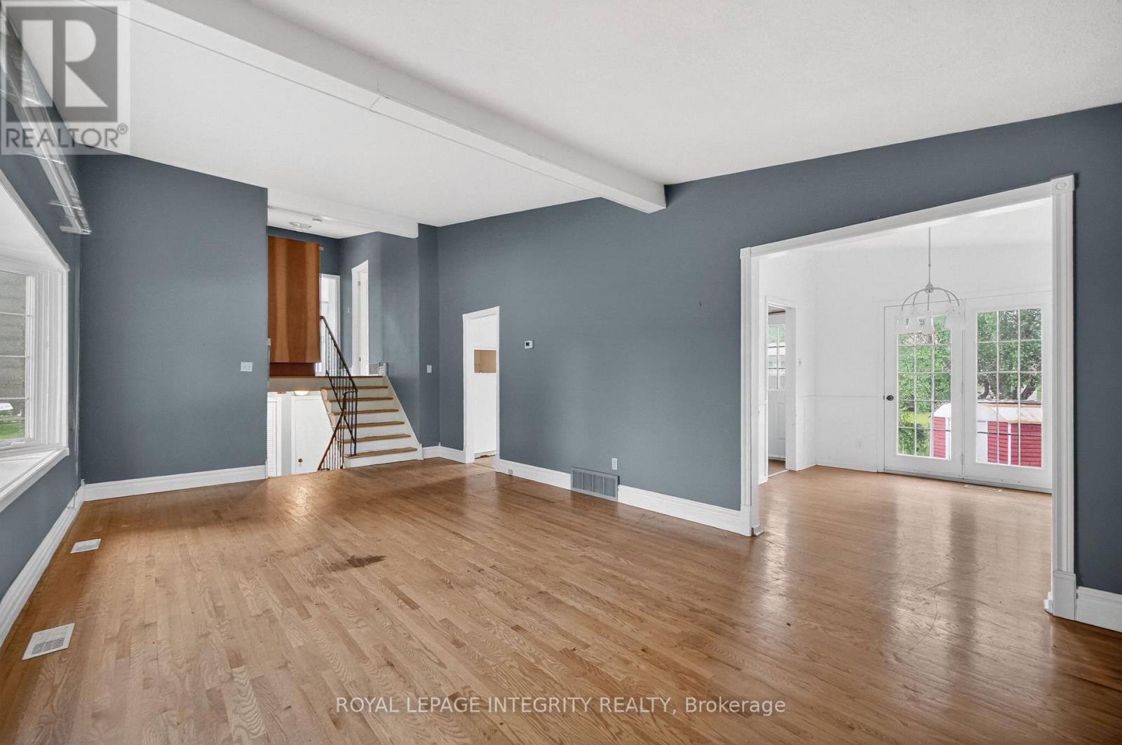 46 ST REMY DRIVE — photo 18 of 50