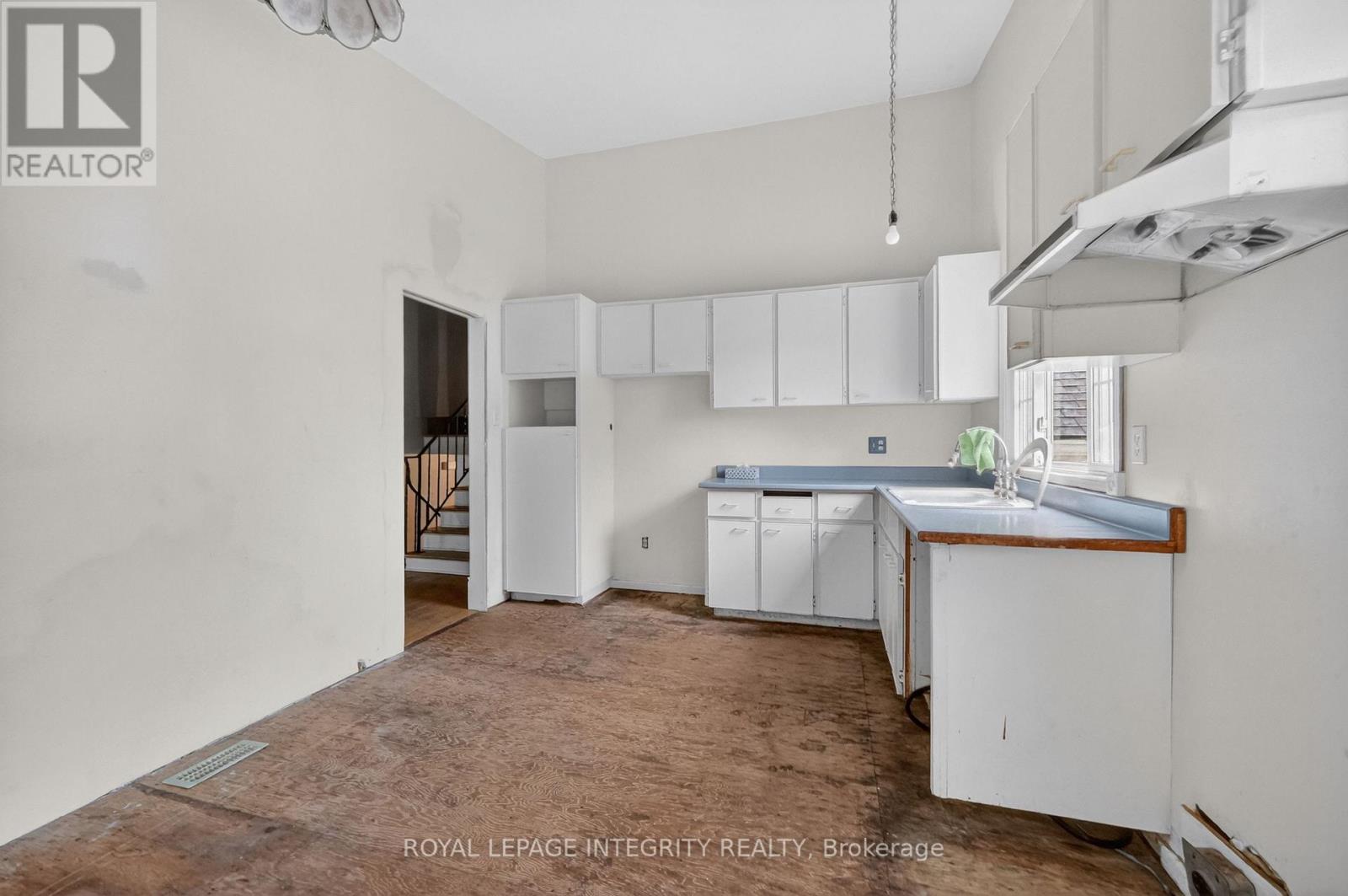 46 ST REMY DRIVE — photo 25 of 50