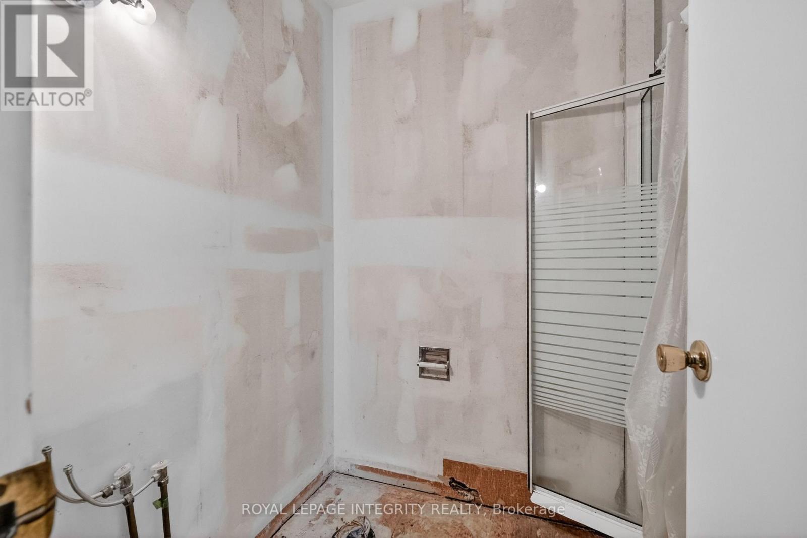 46 ST REMY DRIVE — photo 31 of 50