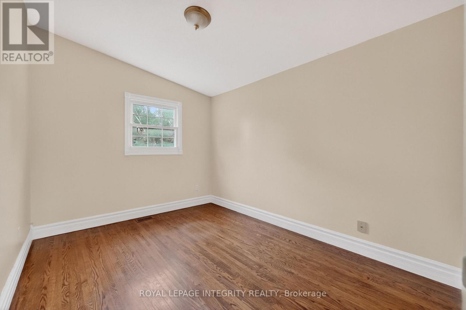 46 ST REMY DRIVE — photo 32 of 50