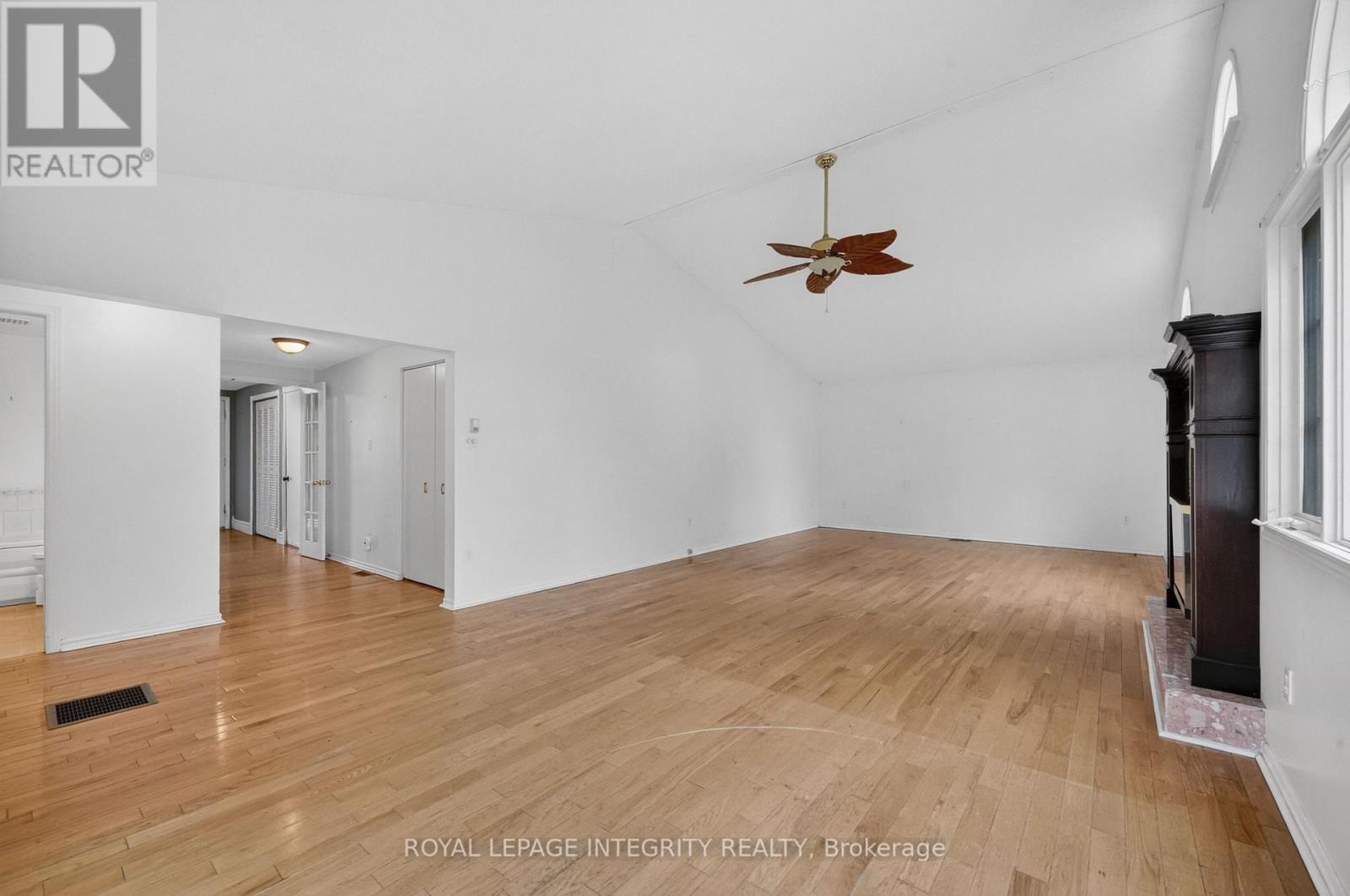 46 ST REMY DRIVE — photo 6 of 50