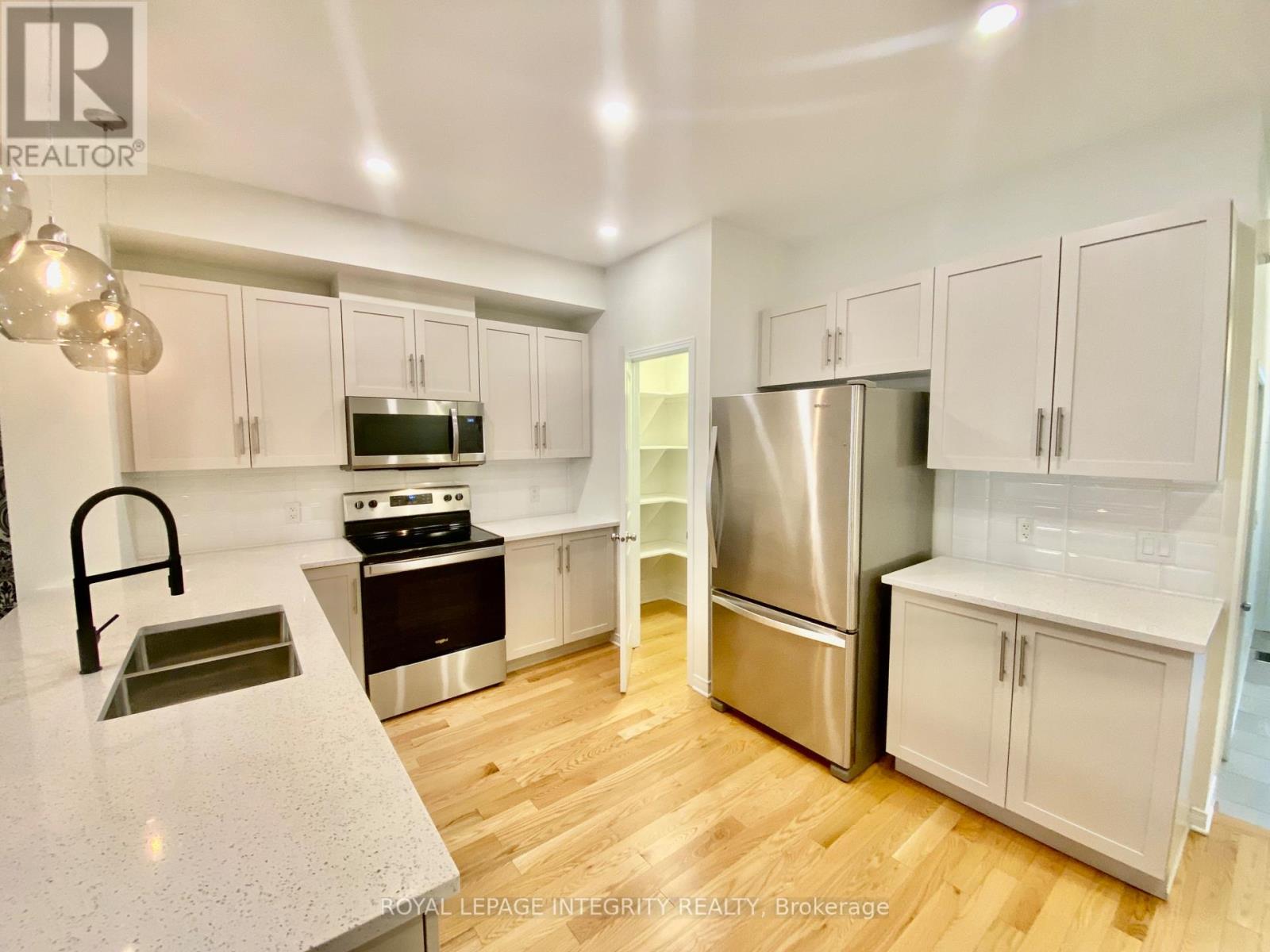 3 Bed, 4 Bath House for Rent in Ottawa – 513 COPE DRIVE, Ottawa – MLS# X13436070 - Image 7
