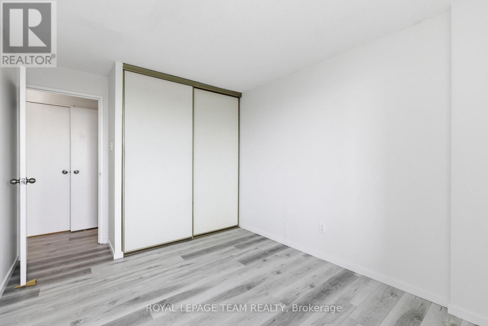 #507 1081 AMBLESIDE DRIVE - 25