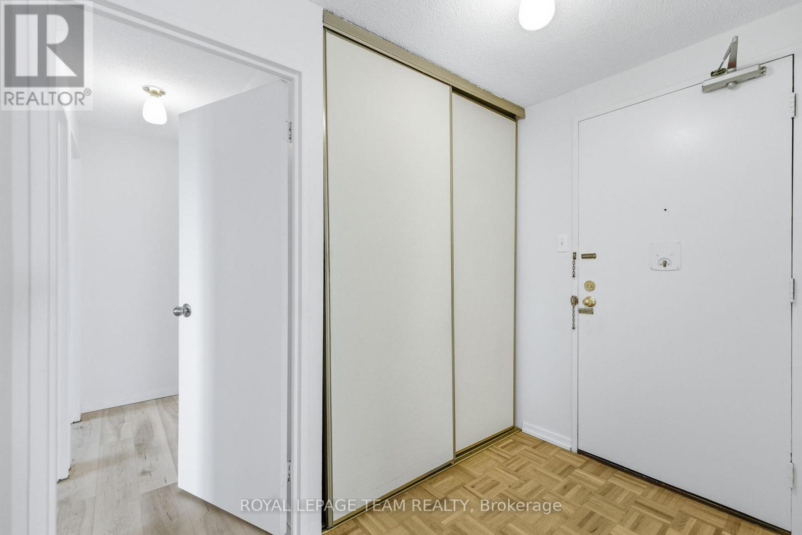 #507 1081 AMBLESIDE DRIVE - 4